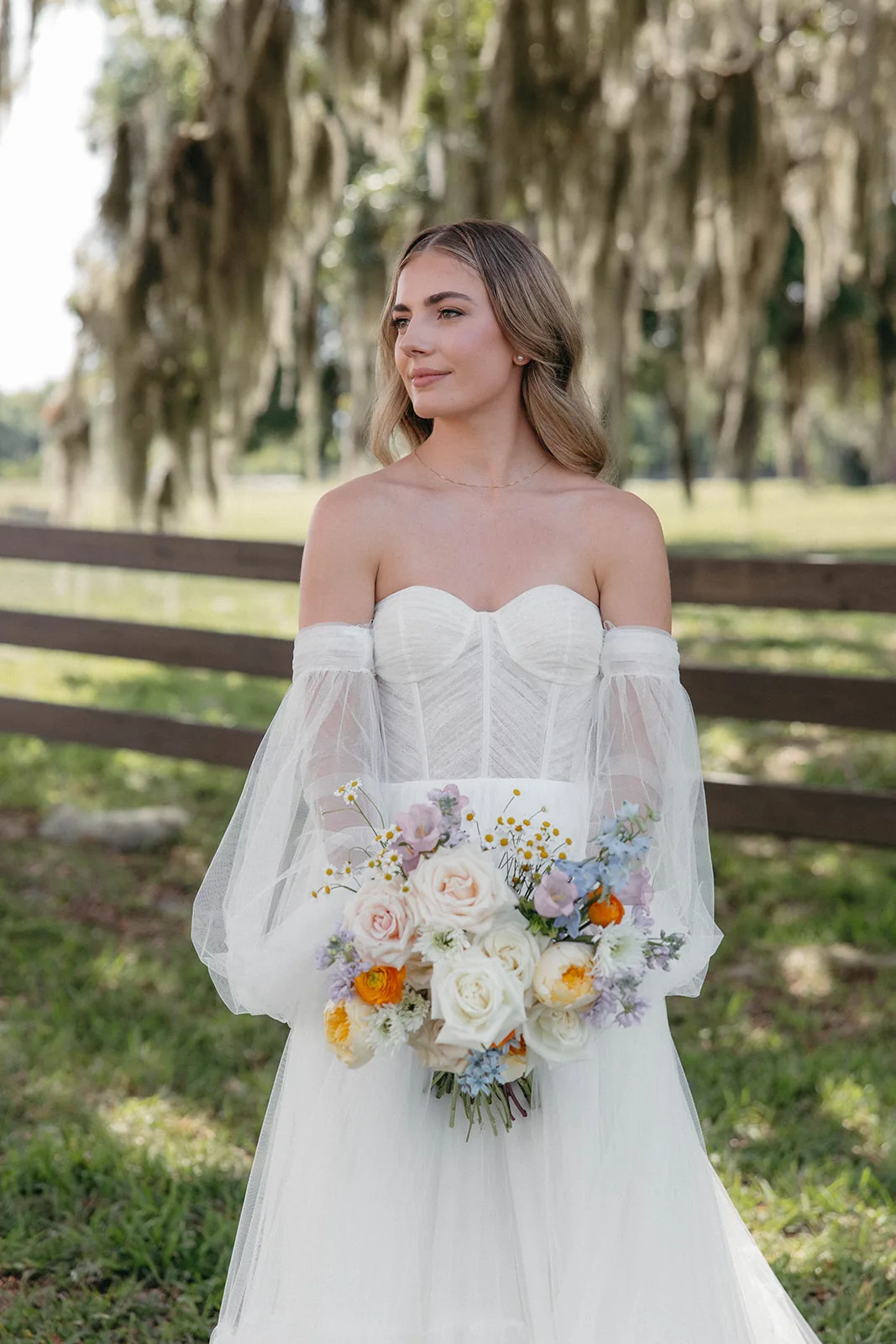 orlando bride in natural makeup m3 beauty - Wedding Makeup and Hair Gallery Natural bridal makeup and gorgeous soft waves for an Orlando bride, hair and makeup by M3 Beauty